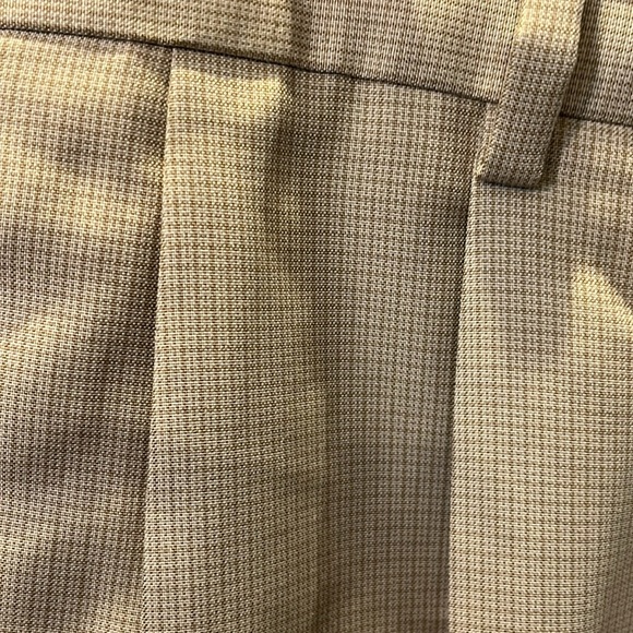 Daniel Cremieux Signature Collection Cream & Tan Dress Shorts. Sz. 32 Polyester - Picture 10 of 10